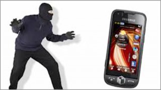 করোনা রোগীর ফোন চুরি করে মহা বিপাকে চোর!